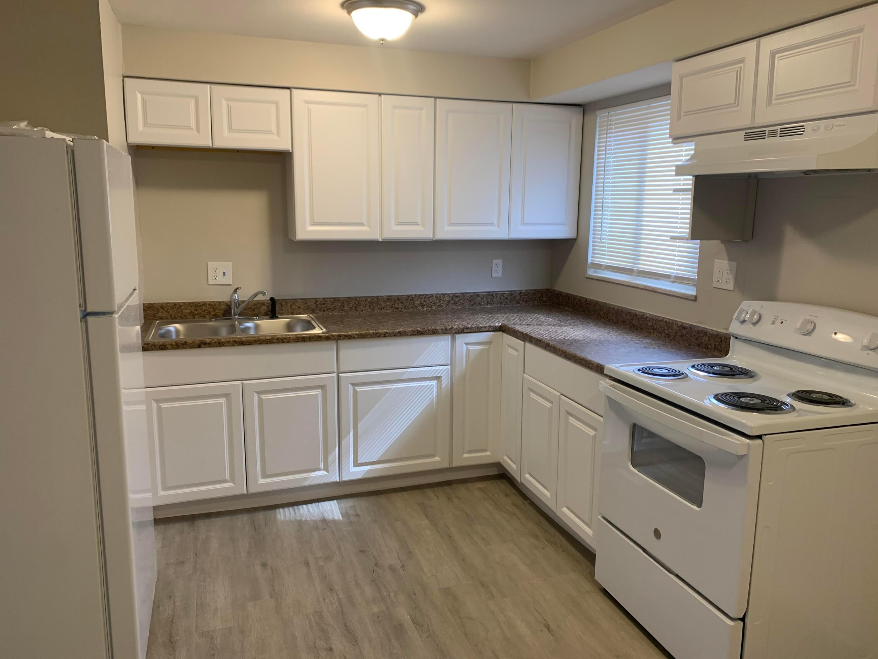 4677 Hilton Avenue – photo 3