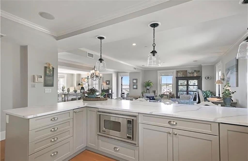 423 Hope Street – photo 2