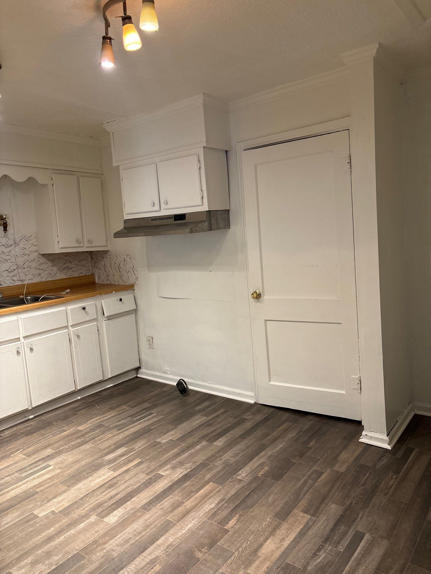 1105 North McLemore Avenue – photo 5
