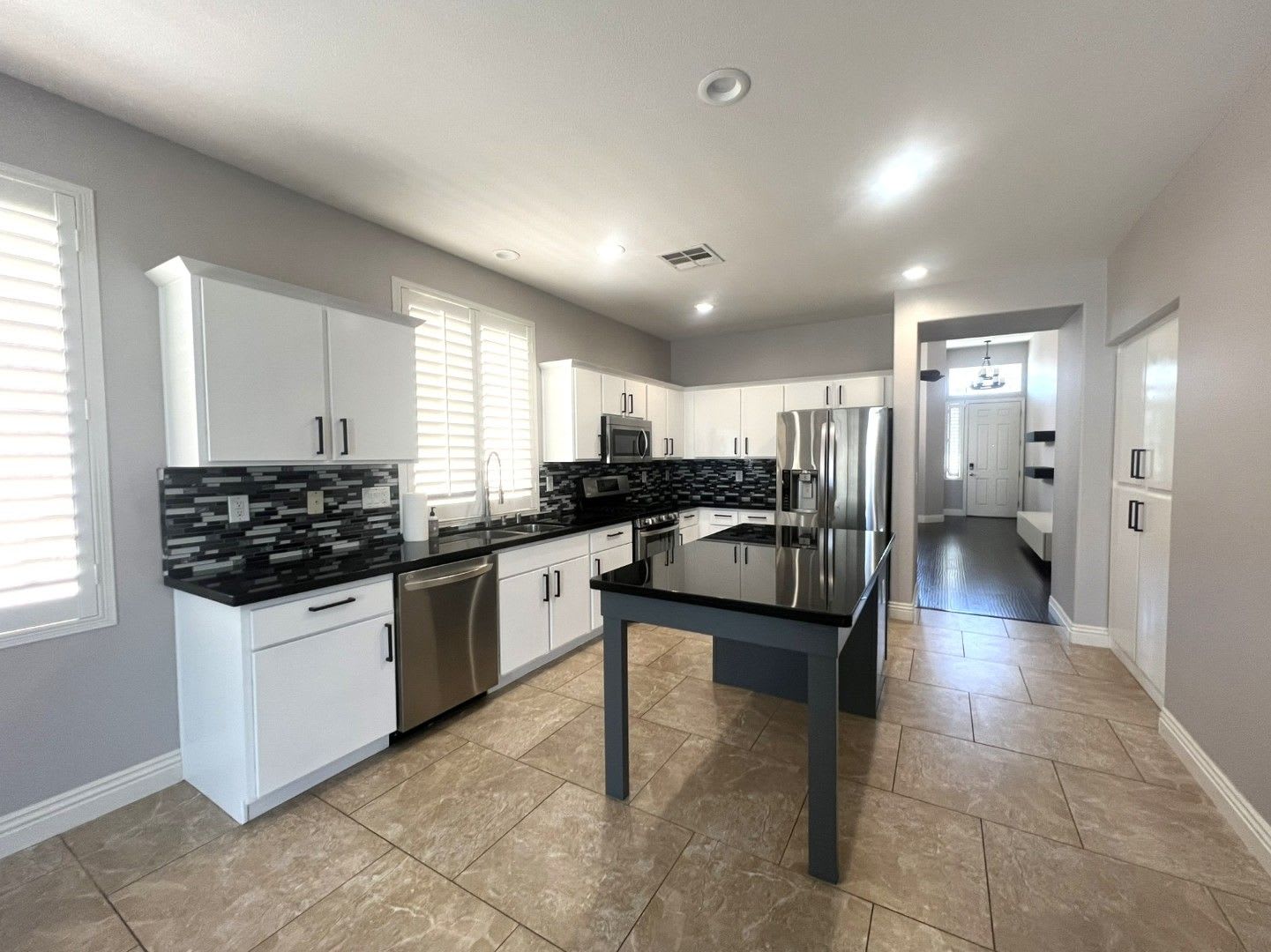 Southern Terrace Single Story Stunner!!! – photo 4