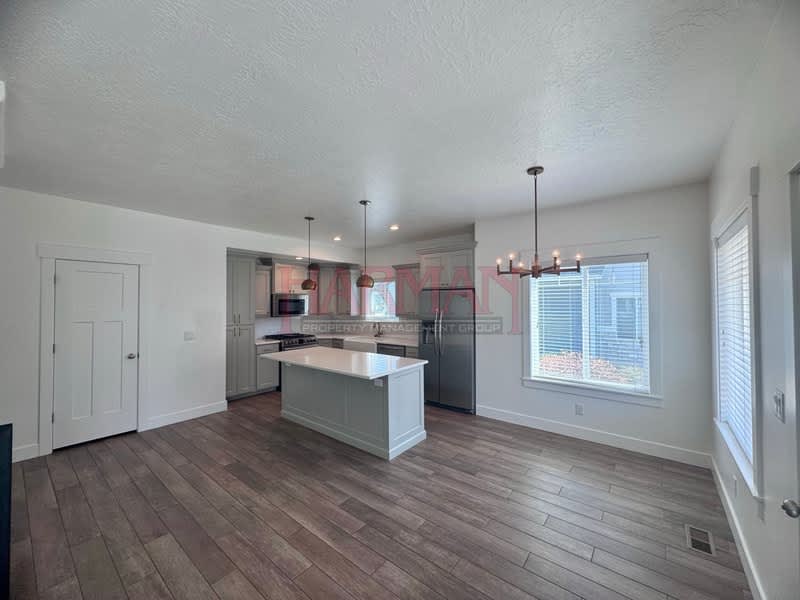 1008 East 120 South – photo 4