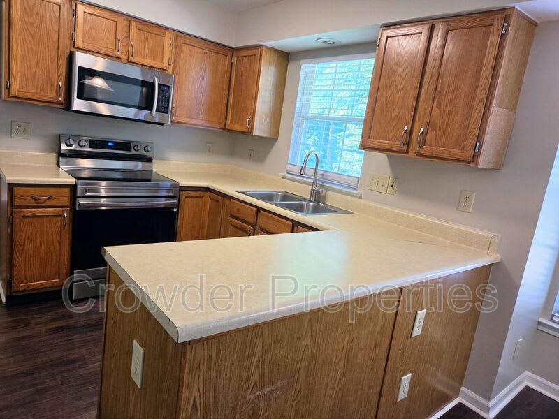 5401 Groveton Ct – photo 5