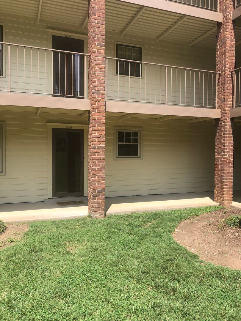2 Bed/2 Bath Condo located in Green Hills only minutes to Vandy and Easy Interstate Access, 1 Car Garage – photo 3