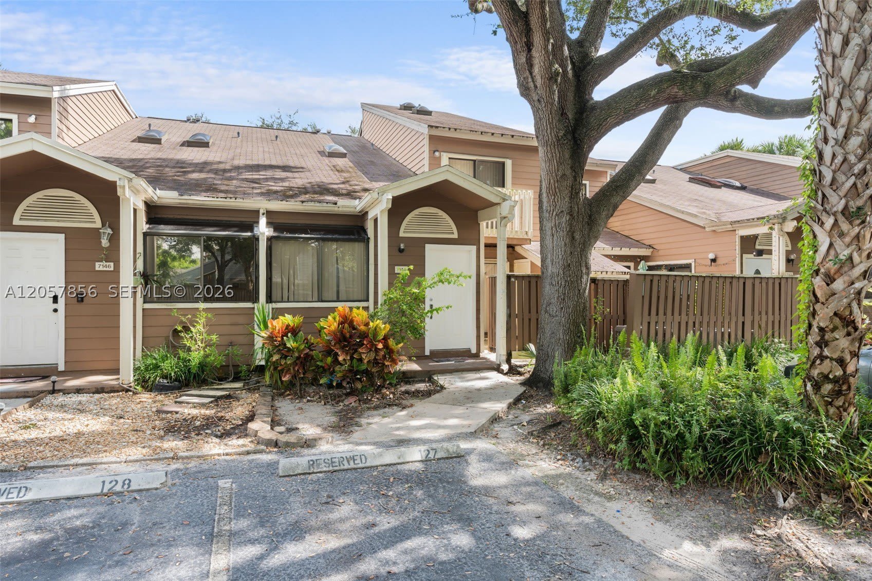 7144 Sportsmans Dr – photo 1