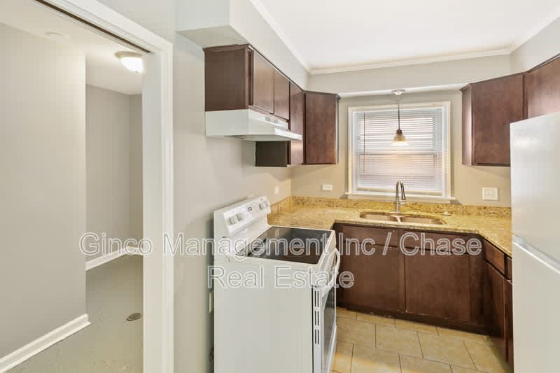 17306 Holmes Avenue – photo 5