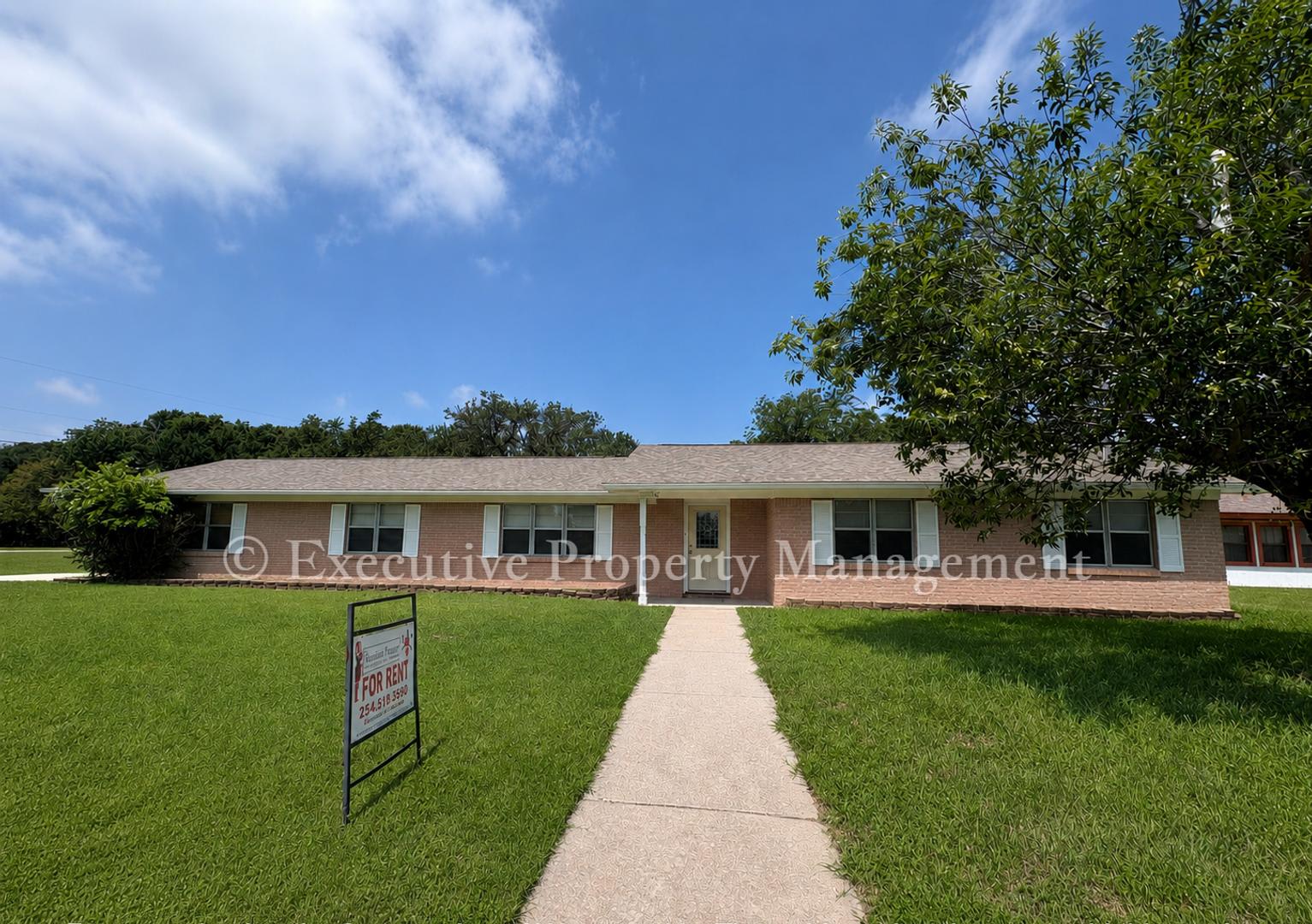 616 Cedar Drive Copperas Cove, TX 76522 *MOVE IN SPECIAL* – photo 1
