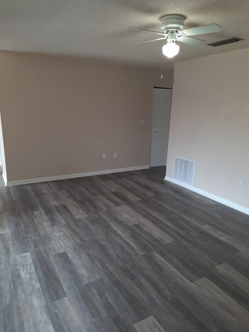 Just renovated – photo 4