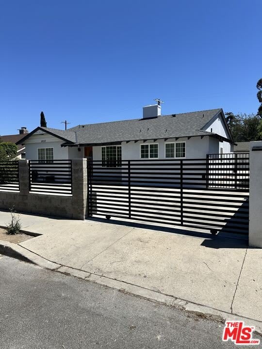 14552 Runnymede St – photo 1