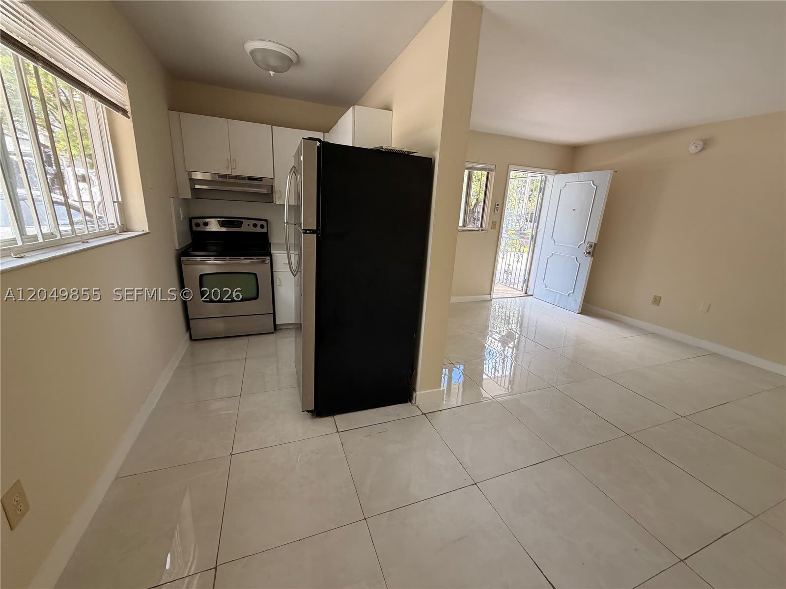 1194 NW 19th Ave – photo 4