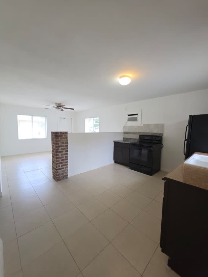 5546 Sixth Avenue – photo 3