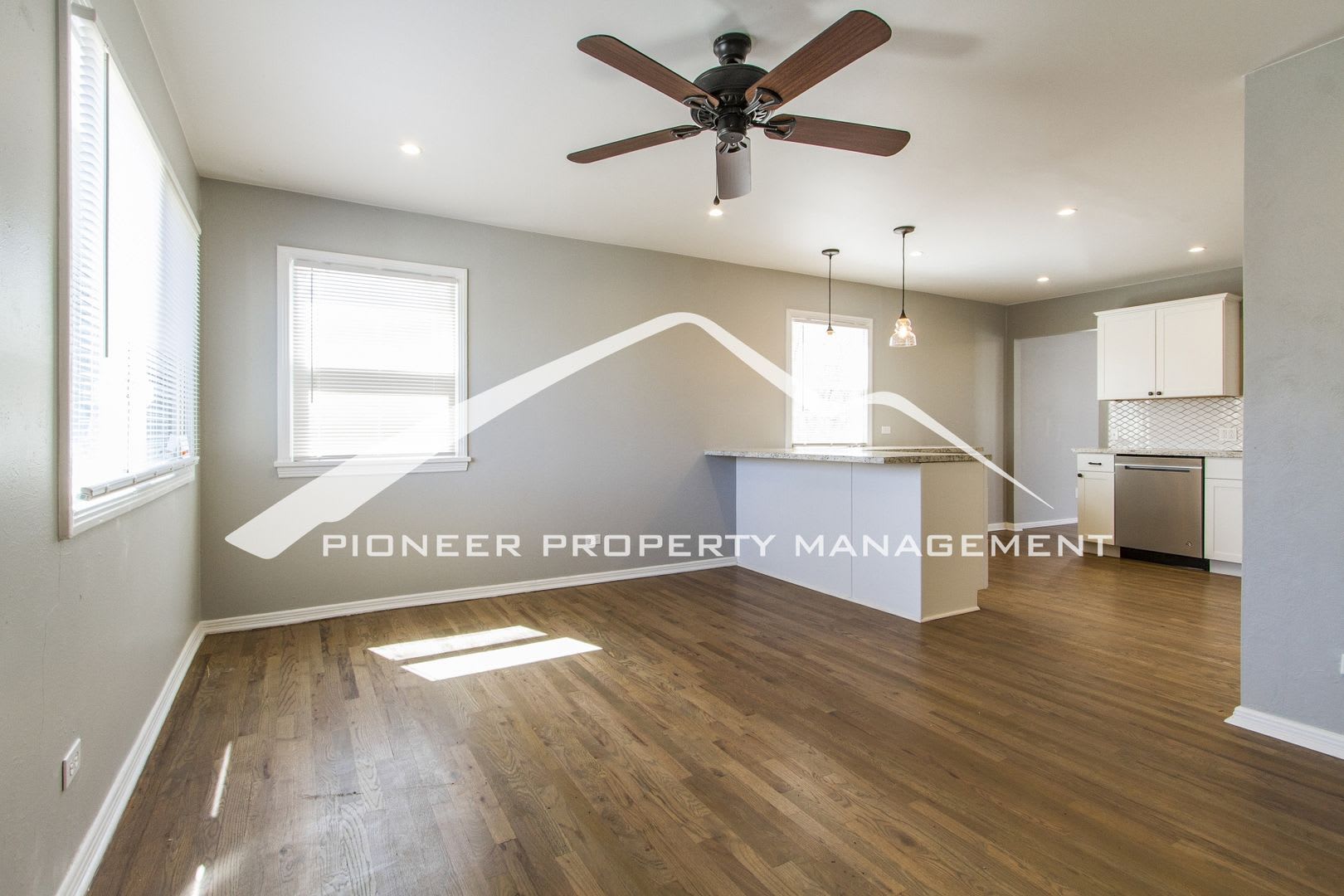 Charming Home with Washer/Dryer and Fenced in Yard – photo 4