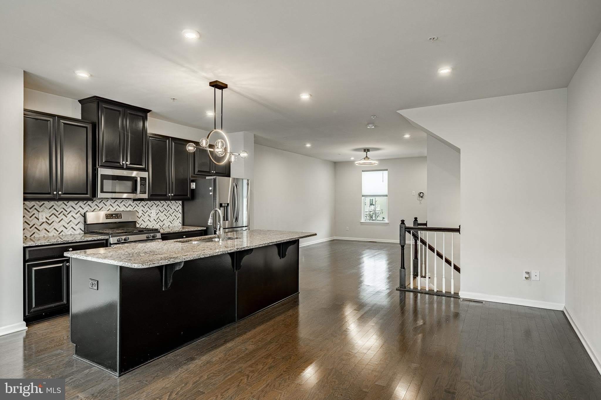 300 Blue Welsh Street – photo 5
