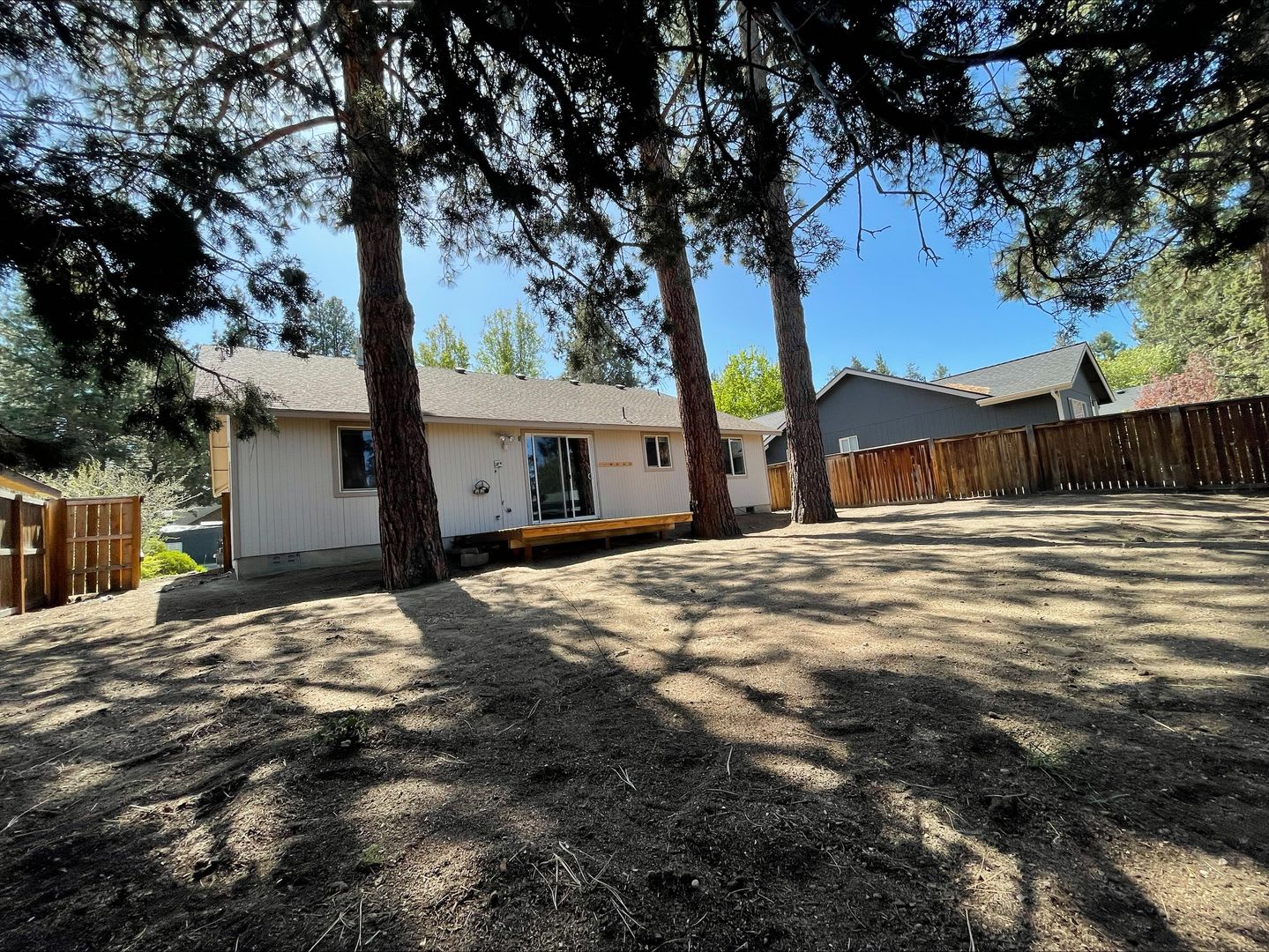 Beautiful 3 Bedroom Single Level home near Old Mill! – photo 3