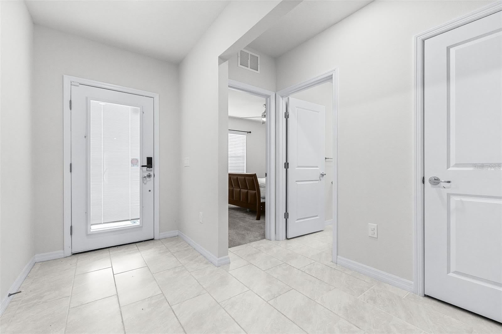 1050 MICHELANGELO Lane – photo 4
