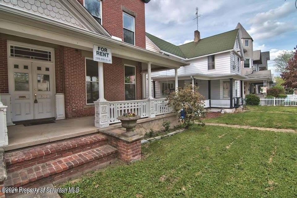 533 Quincy Avenue – photo 2