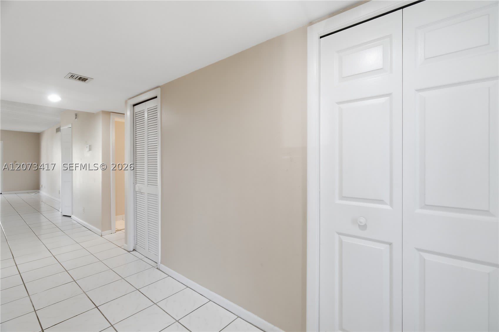 16252 Laurel Dr – photo 4