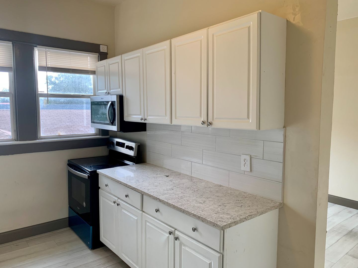CHARMING AND UPDATED 2 BEDROOM 1 BATH – photo 4