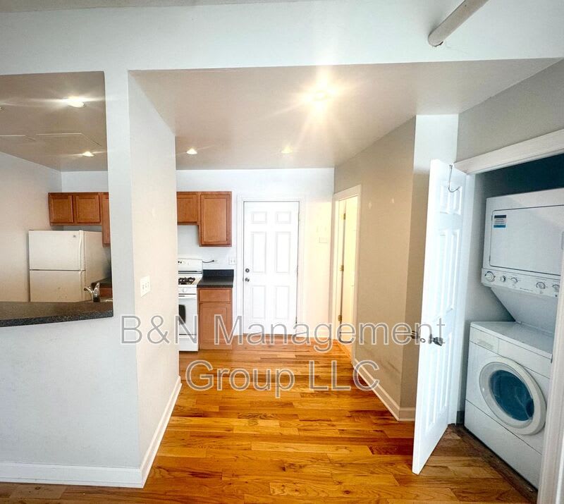 910 W Oakdale – photo 4
