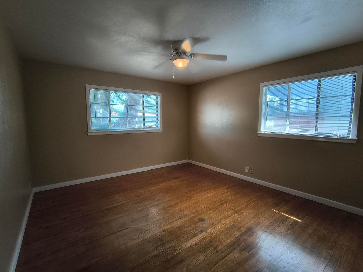AFFORDABLE 2 bedroom, 1 bath home AVAILABLE NOW! – photo 5