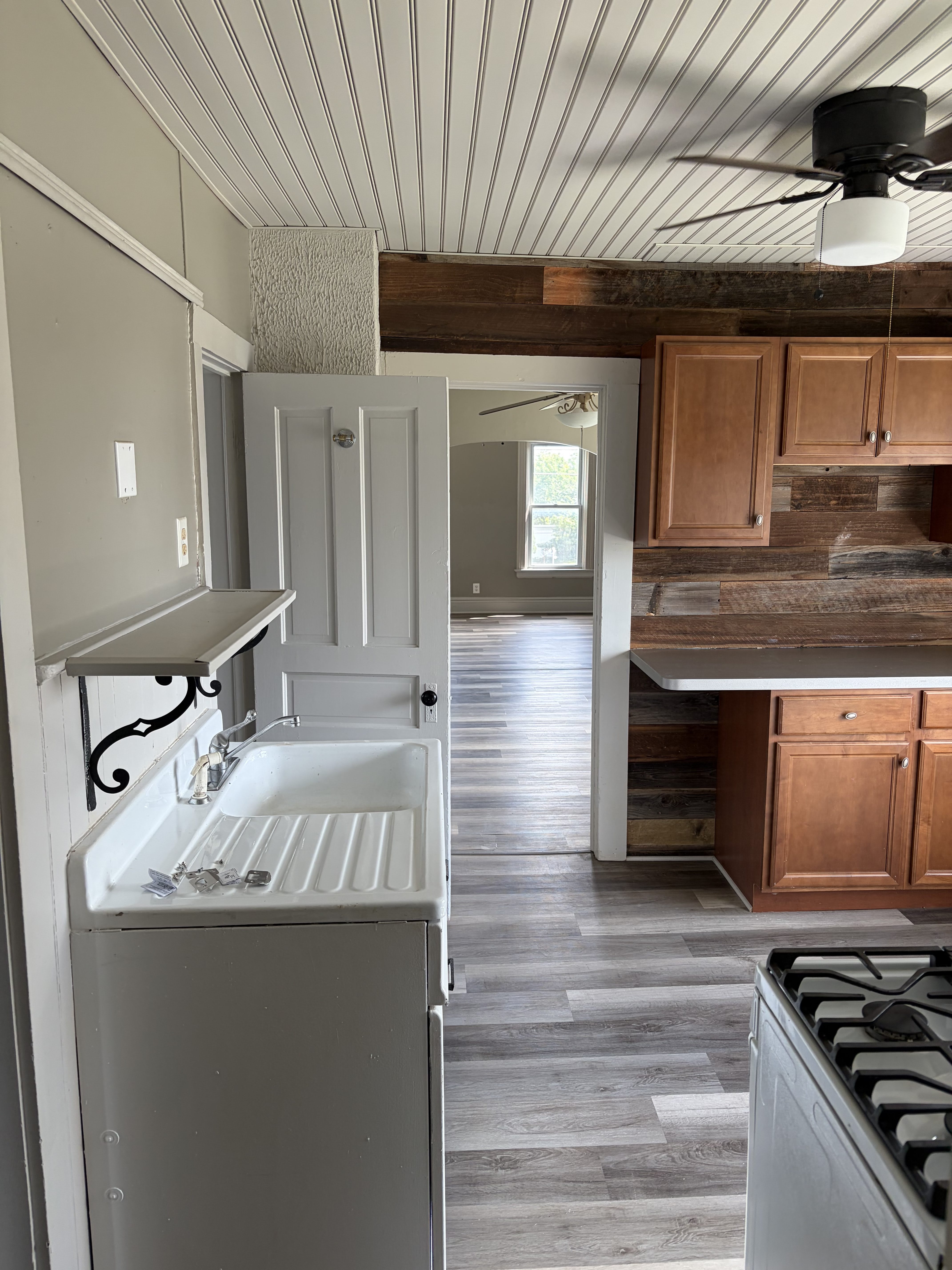 54 Lincoln St – photo 3