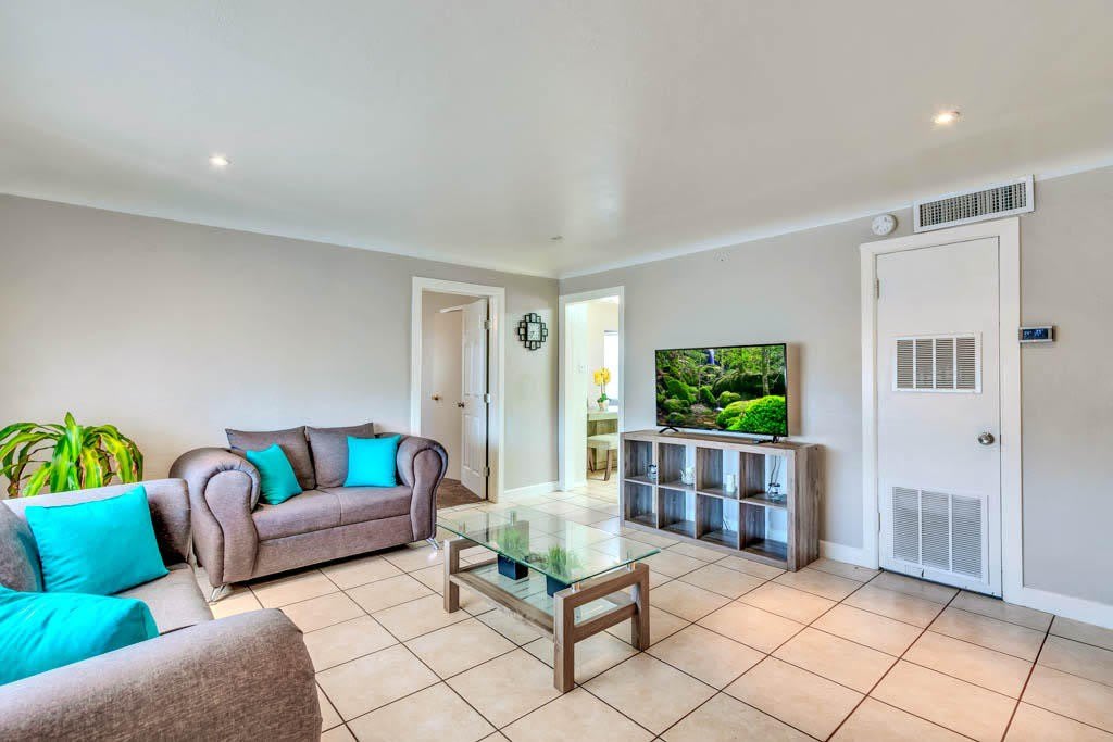 1001 Atwood Drive – photo 2