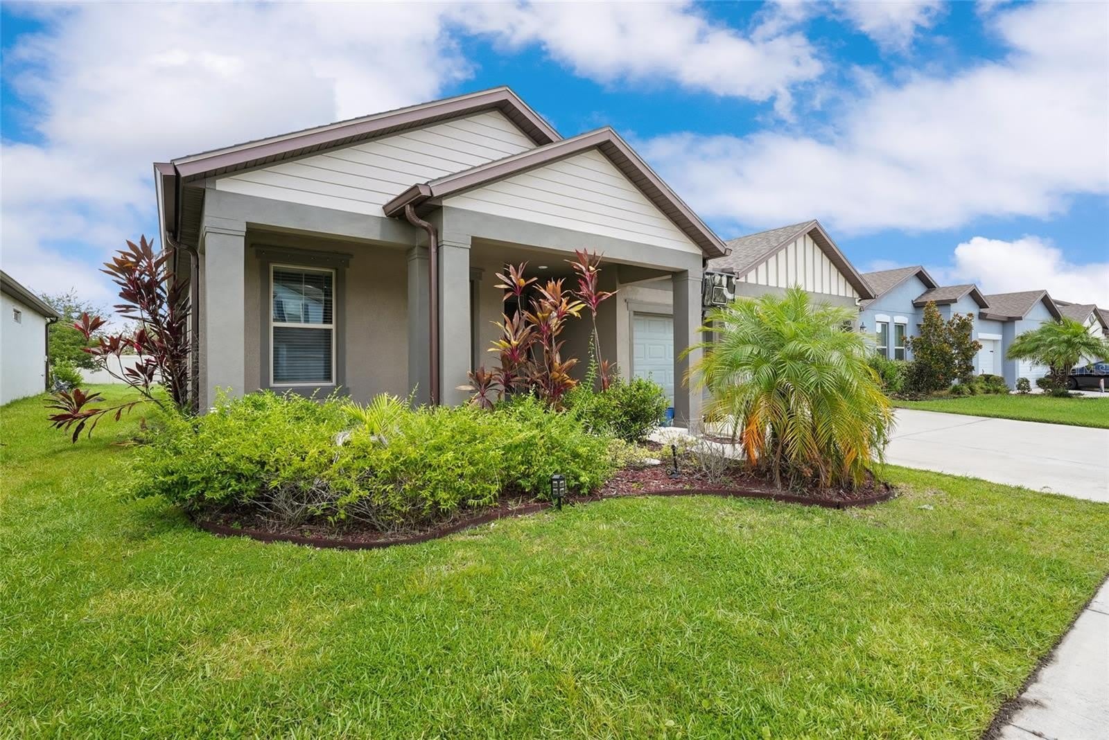 10913 GREEN HARVEST Drive – photo 3
