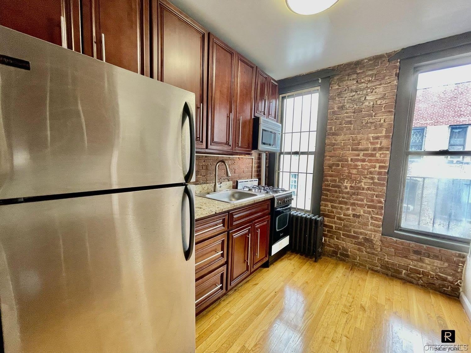 325 E 90th Street – photo 5