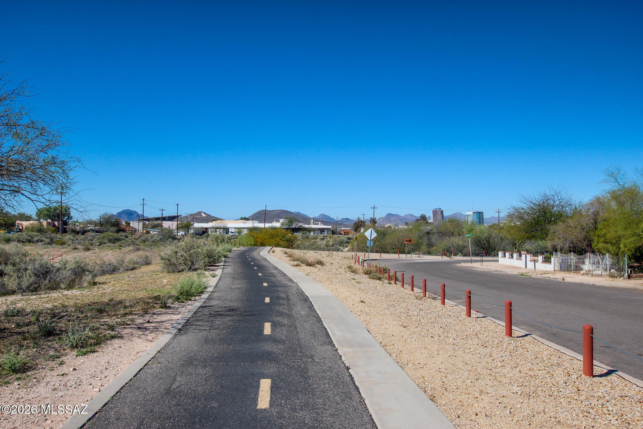 1221 E 13Th Street – photo 3