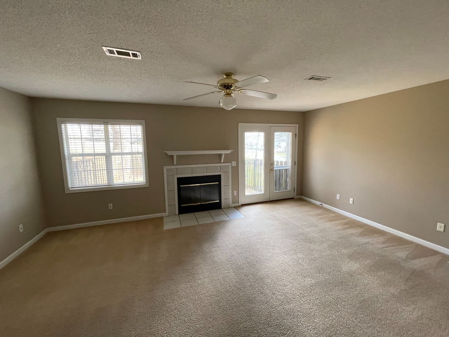 Briarwood West Full Paint Fireplace – photo 4