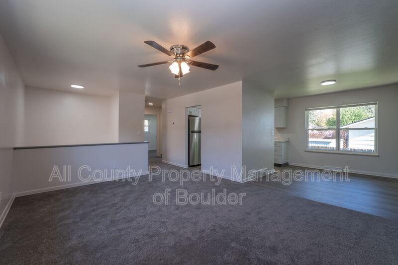 1542 Lamplighter Dr – photo 4