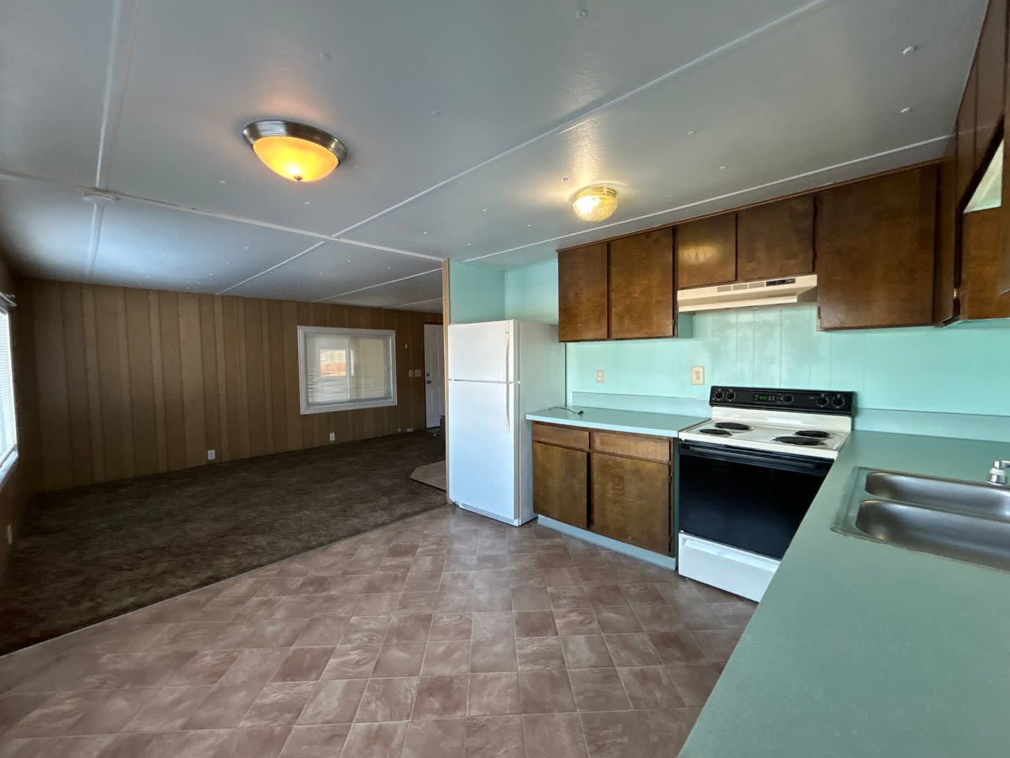 2 Bedroom / 1 Bathroom Manufactured Home in Metolius Oregon – photo 5