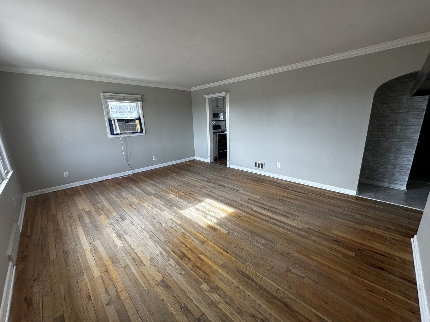718 N 86Th St 3 Bed 2 Bath In Westside School District Hardwood Floors Finished Walkout Lower Level Detached Garage – photo 3