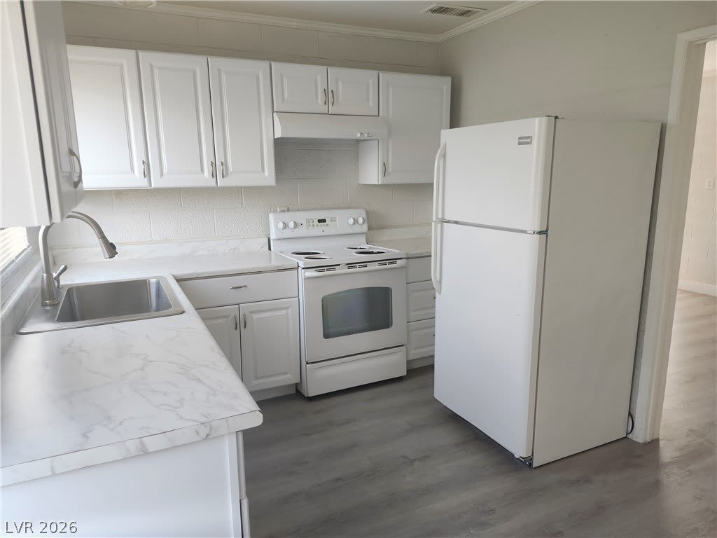 4624 Evergreen Place – photo 5
