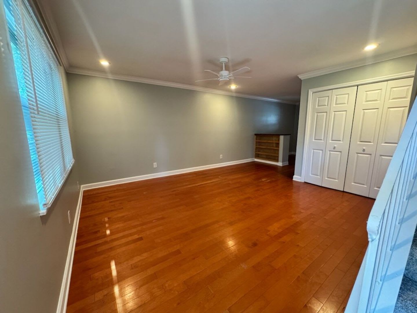 For Rent 730 Harbor Lane – photo 3