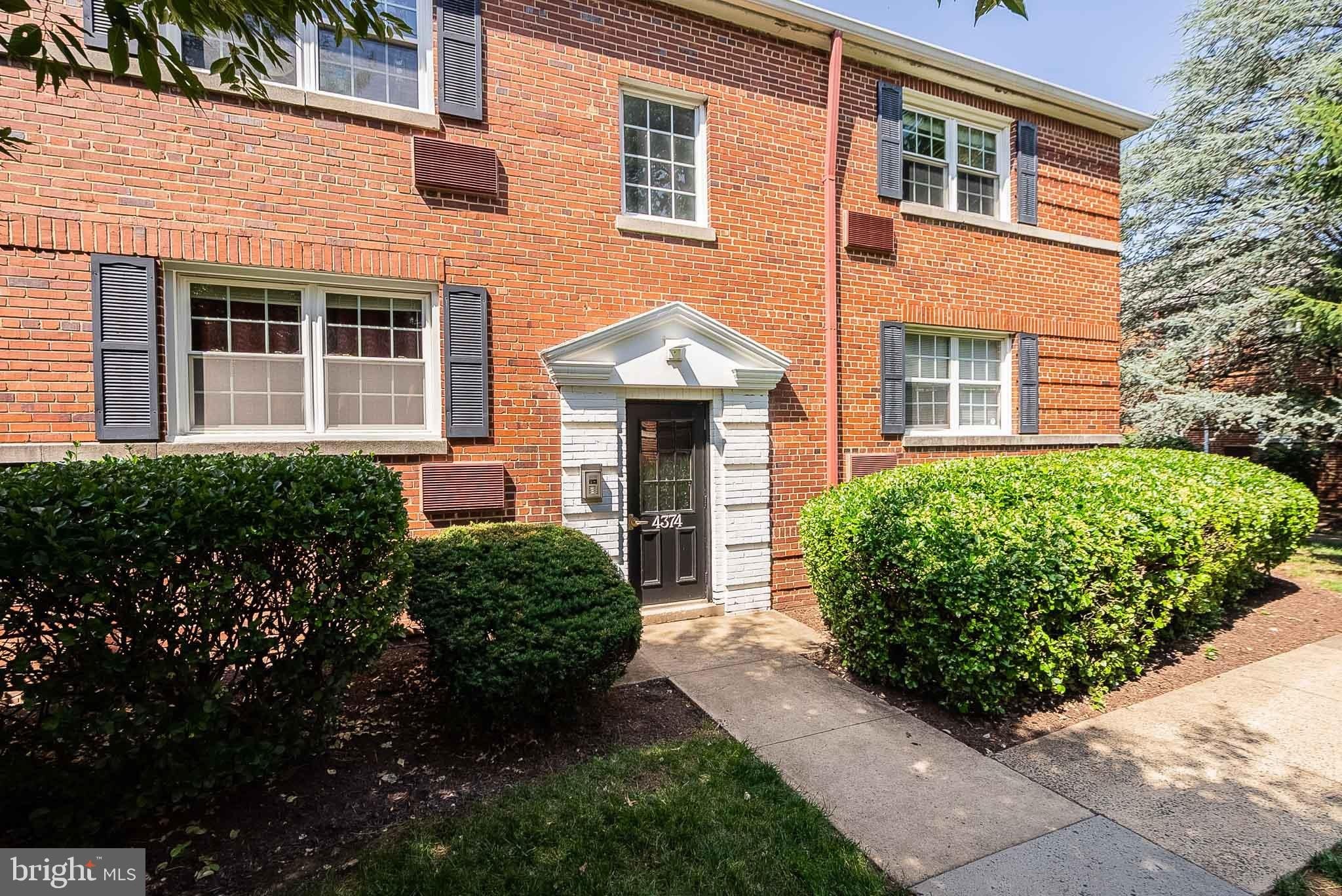 4374 N PERSHING Drive – photo 2