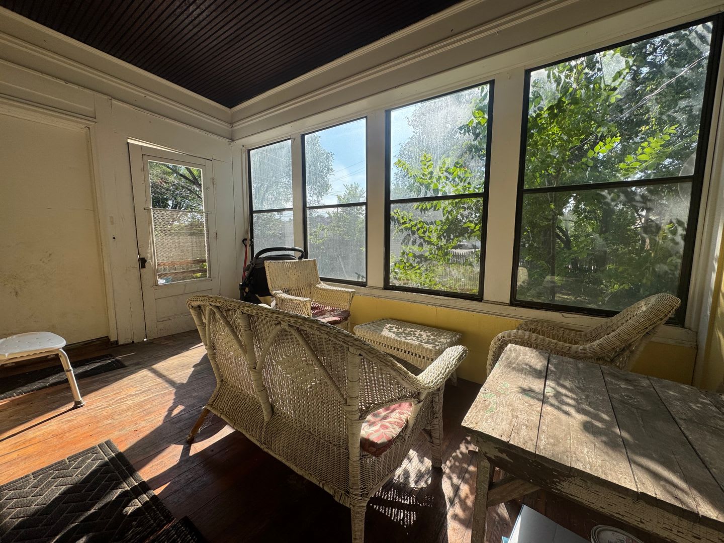 2526 Polk St NE – photo 4