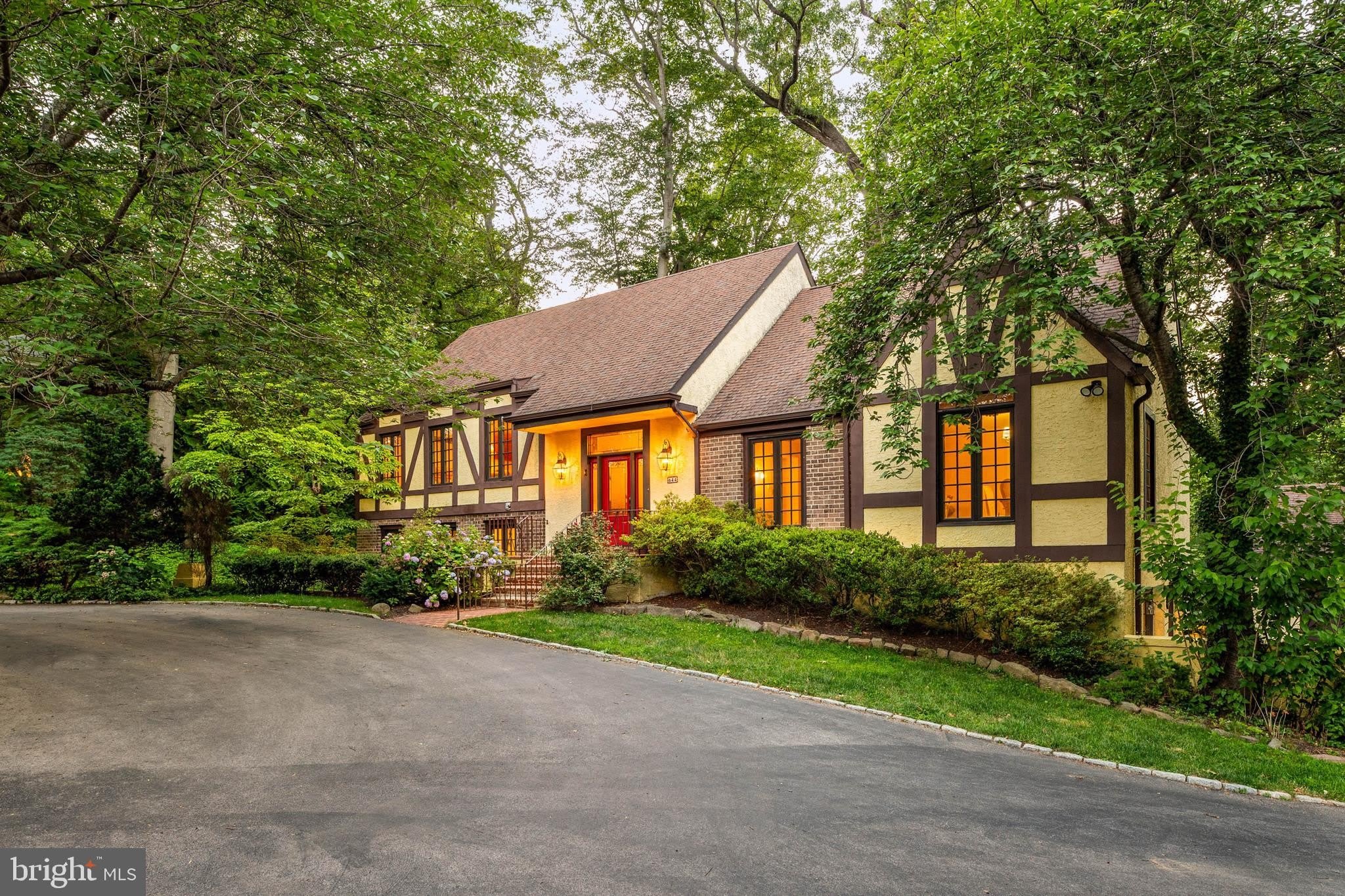 644 ROBINSON Lane – photo 2