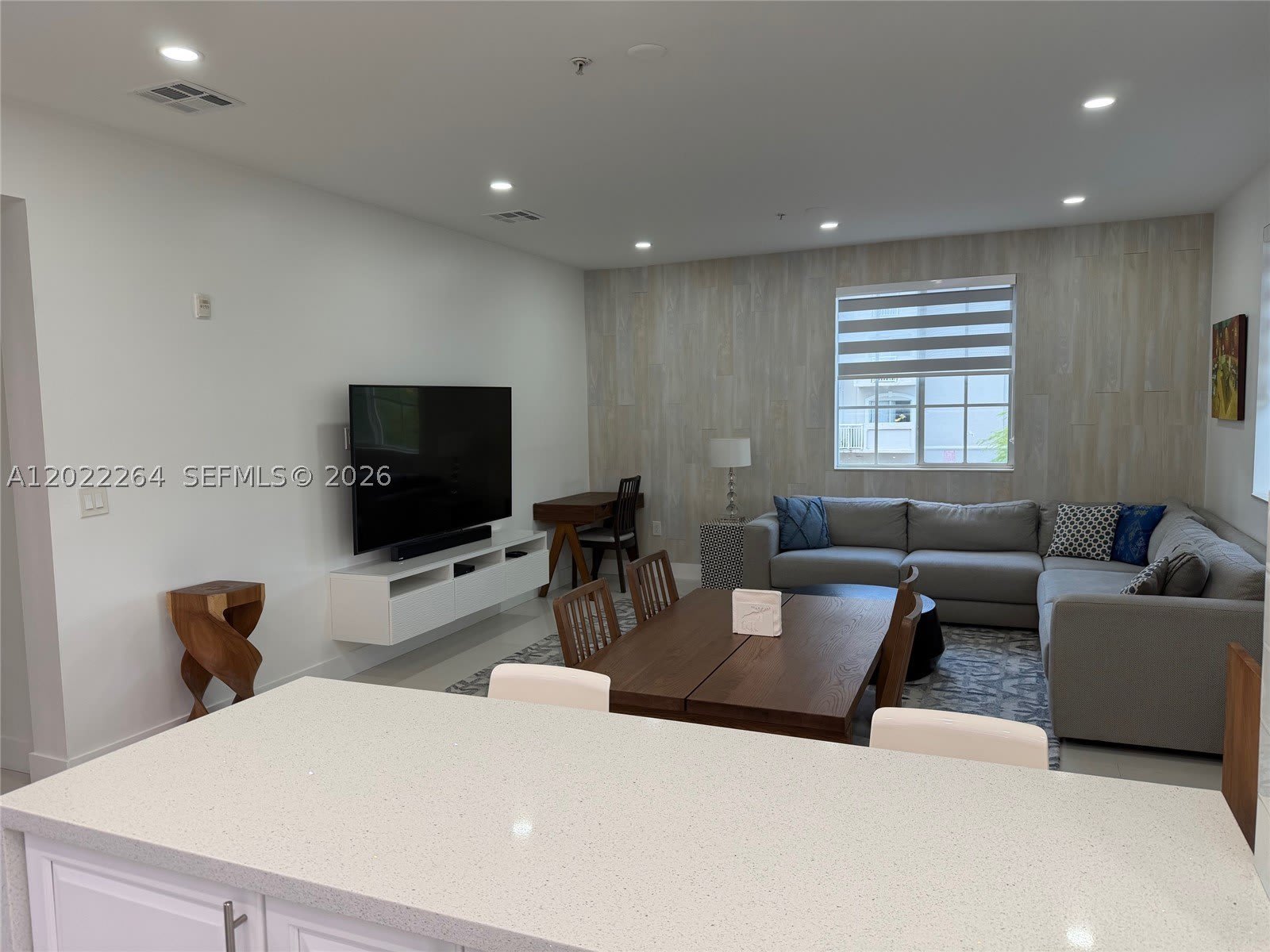 115 Mendoza Ave – photo 5