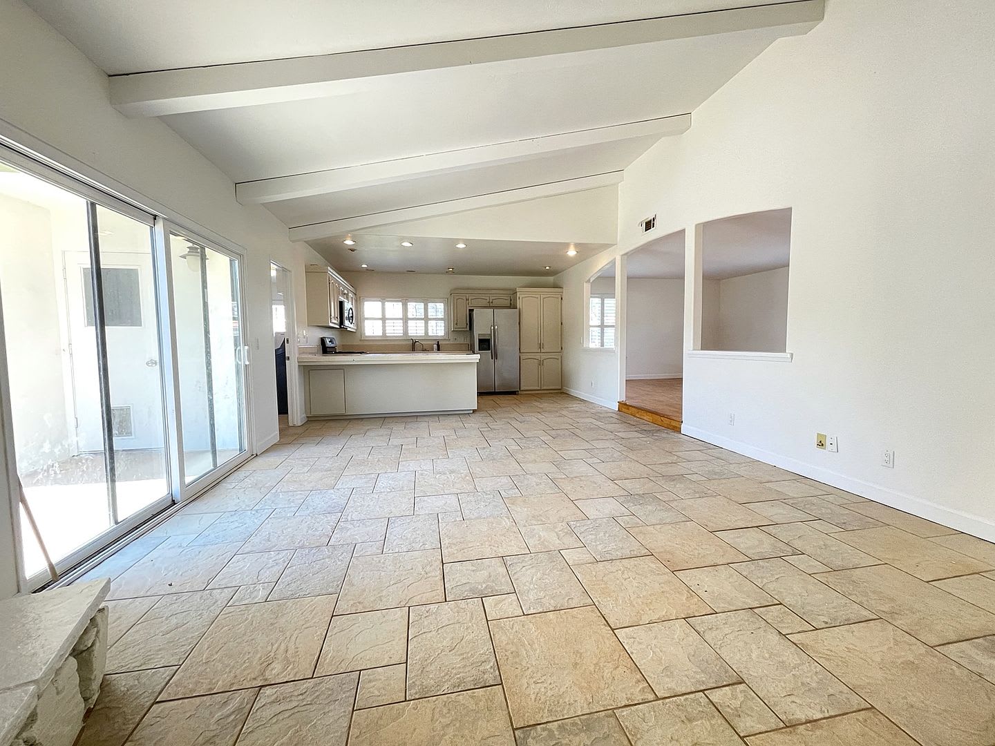 Spacious 3-Bedroom, 2-Bath Home on Corner Lot – Landscaping Included! – photo 4