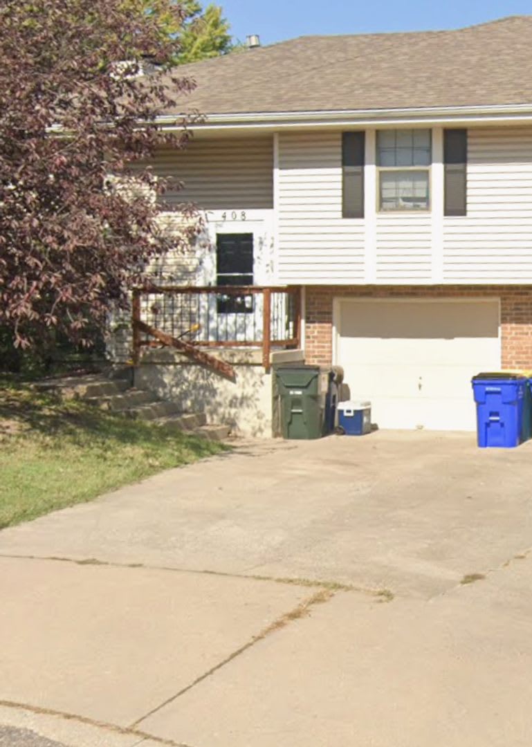Coming Soon Spacious 3 Bedroom Split Level Duplex On A Quiet Lee S Summit Cul De Sac – photo 1