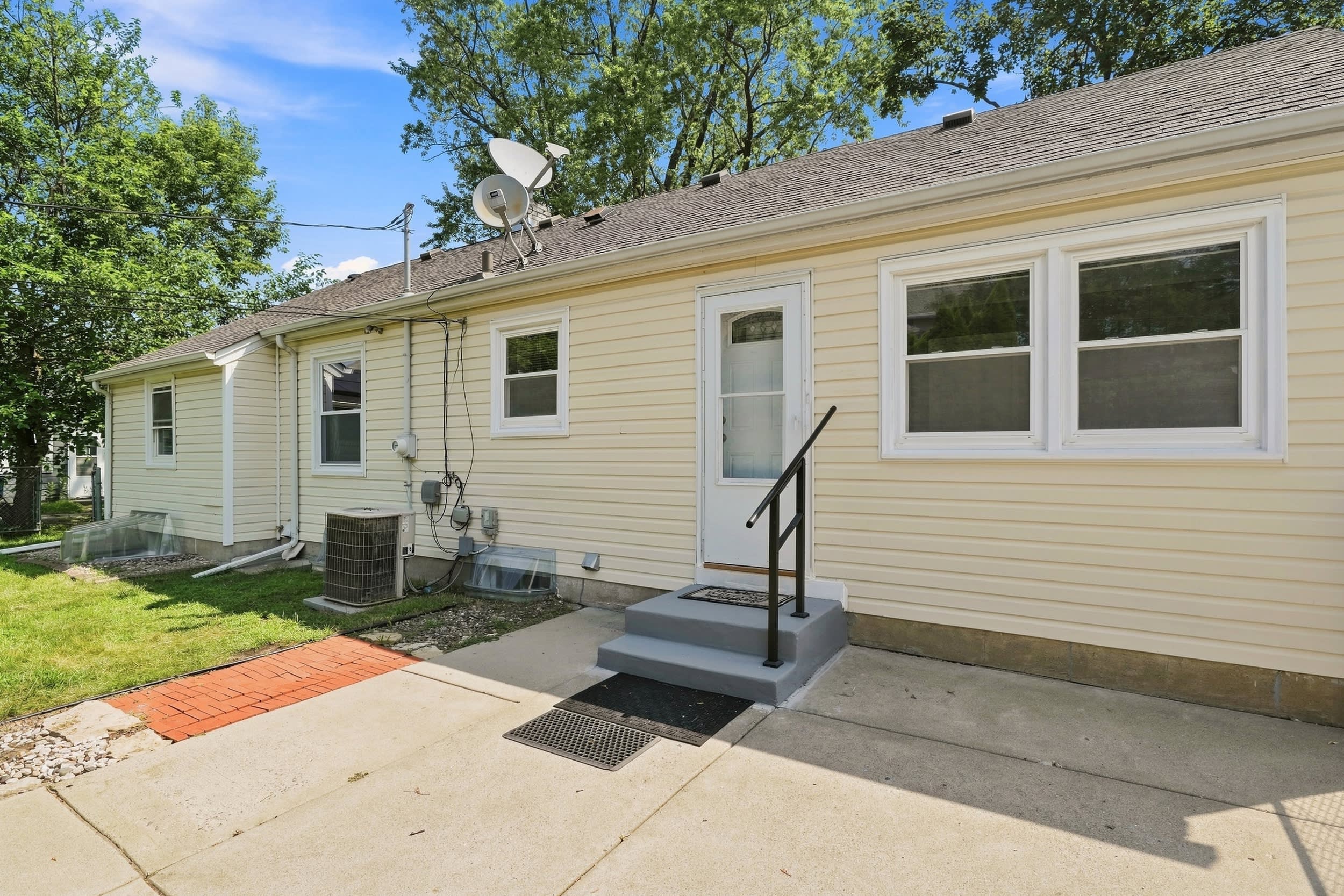 7620 Harriet Avenue – photo 3