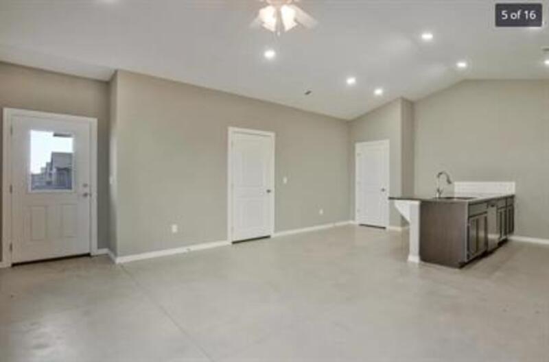 4863 North Hillside Court – photo 3
