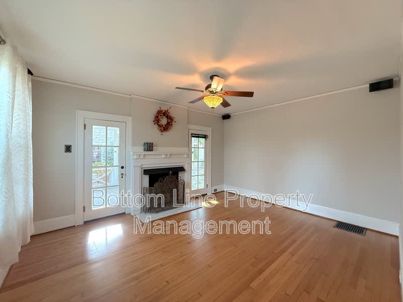 613 S York St – photo 5