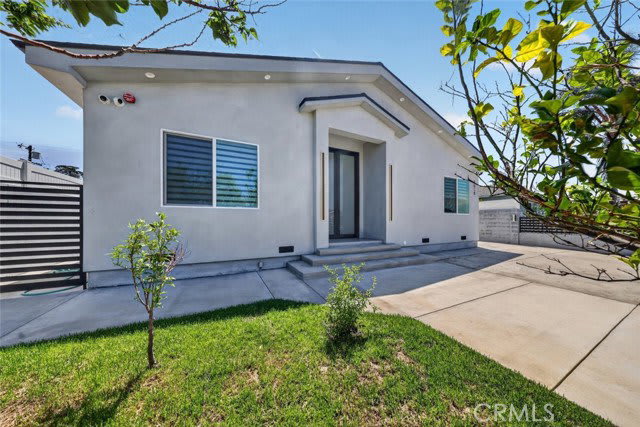8018 Shadyglade Avenue – photo 4