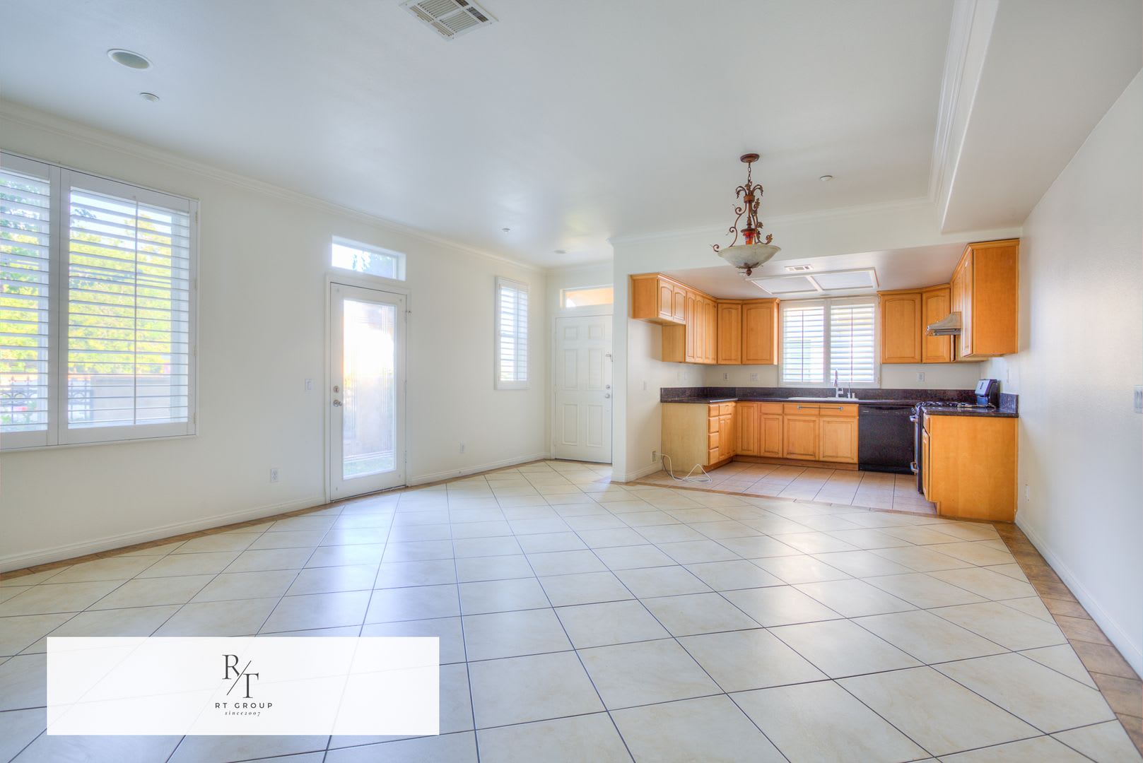 Beautiful 4 Bedroom Home with 3-Car Attached Garage – photo 4
