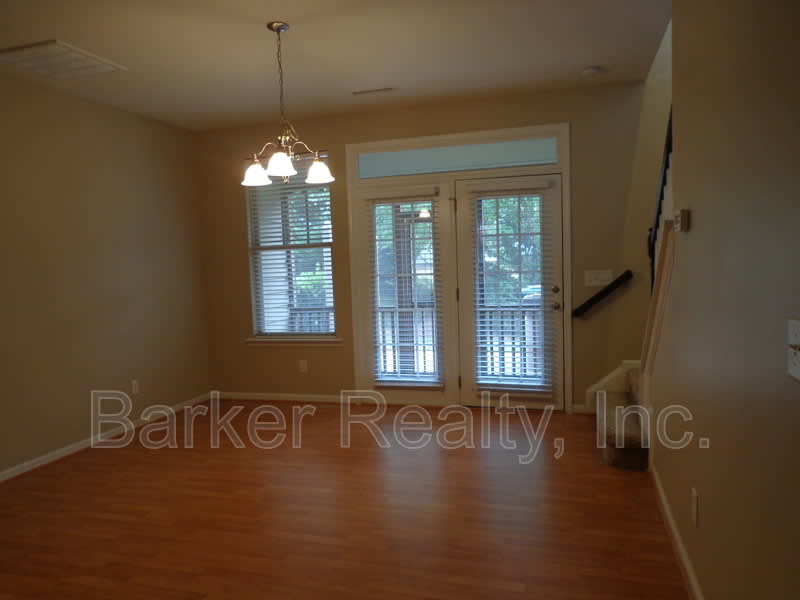 3018 Freeport Dr – photo 3