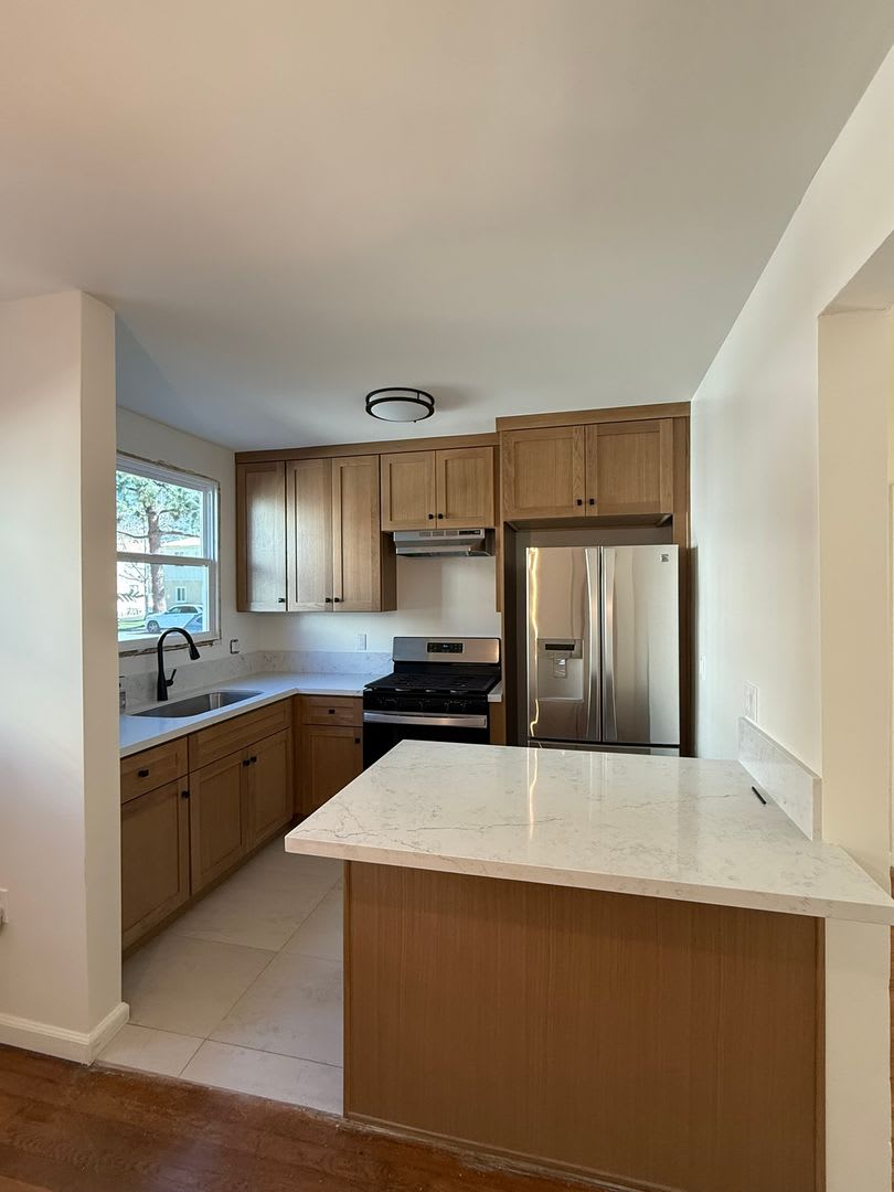 Toluca Lake Ave – photo 4
