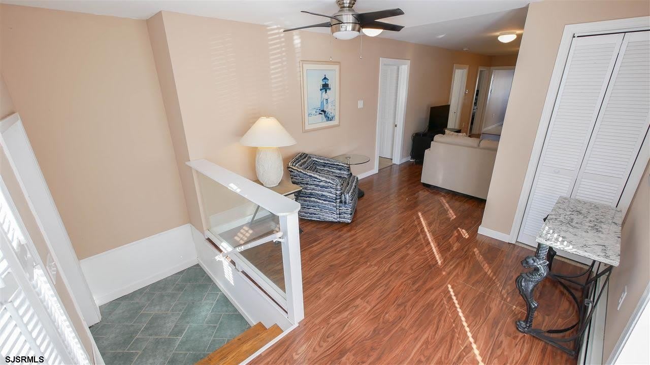 11 S Washington Ave – photo 3