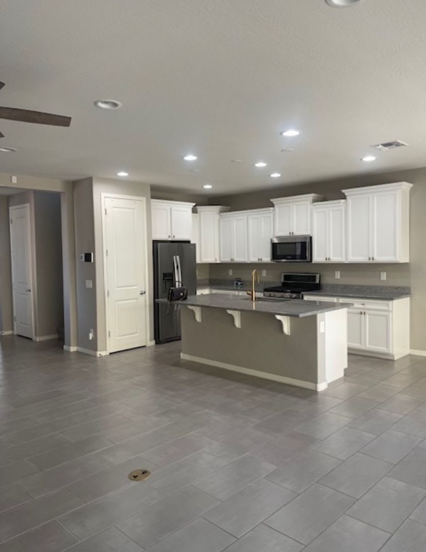 4 BEDROOM HOME IN GATED VILLAS AT TRELLIS IN PHOENIX – photo 4