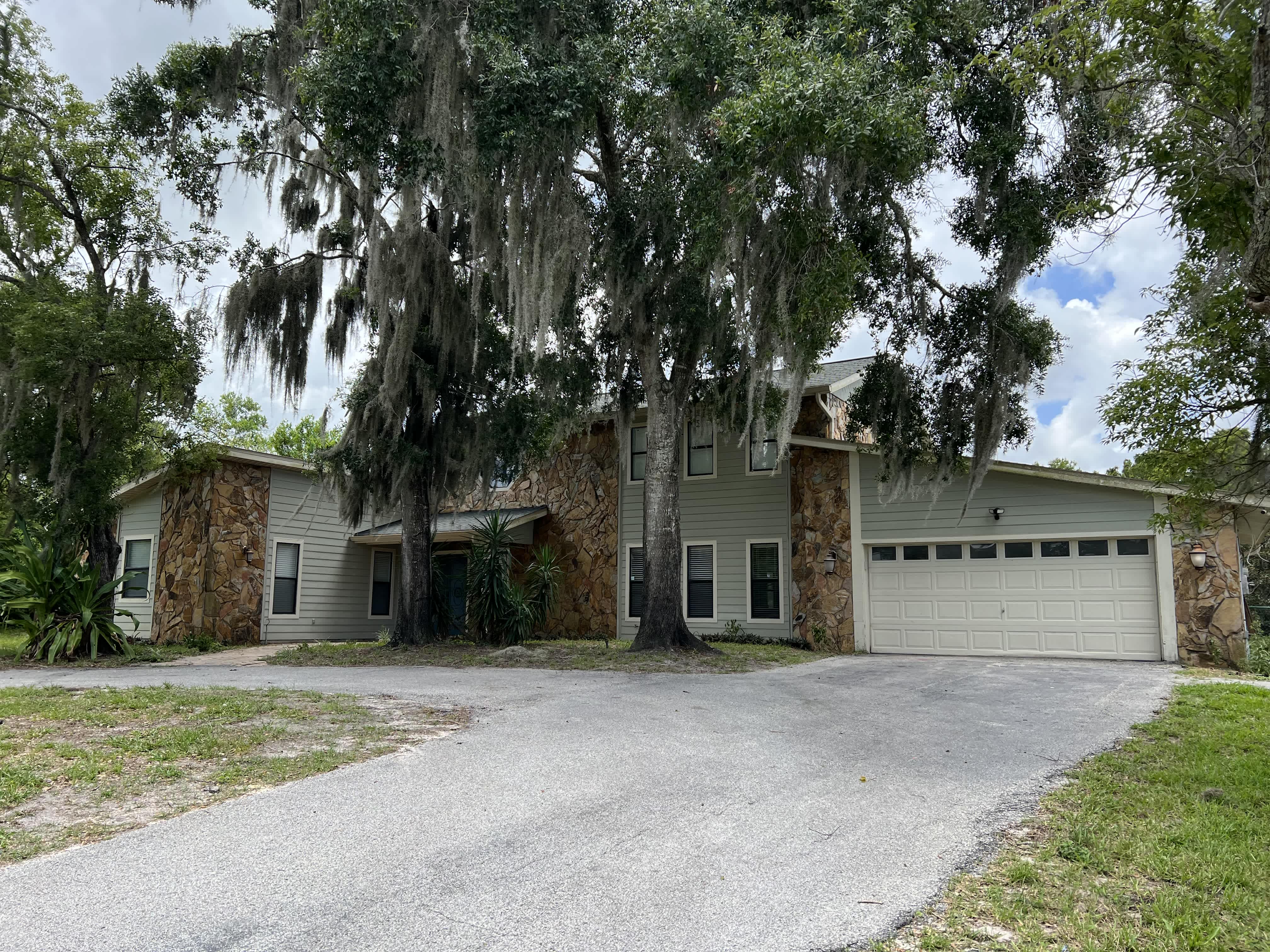 8015 Sycamore Dr – photo 1